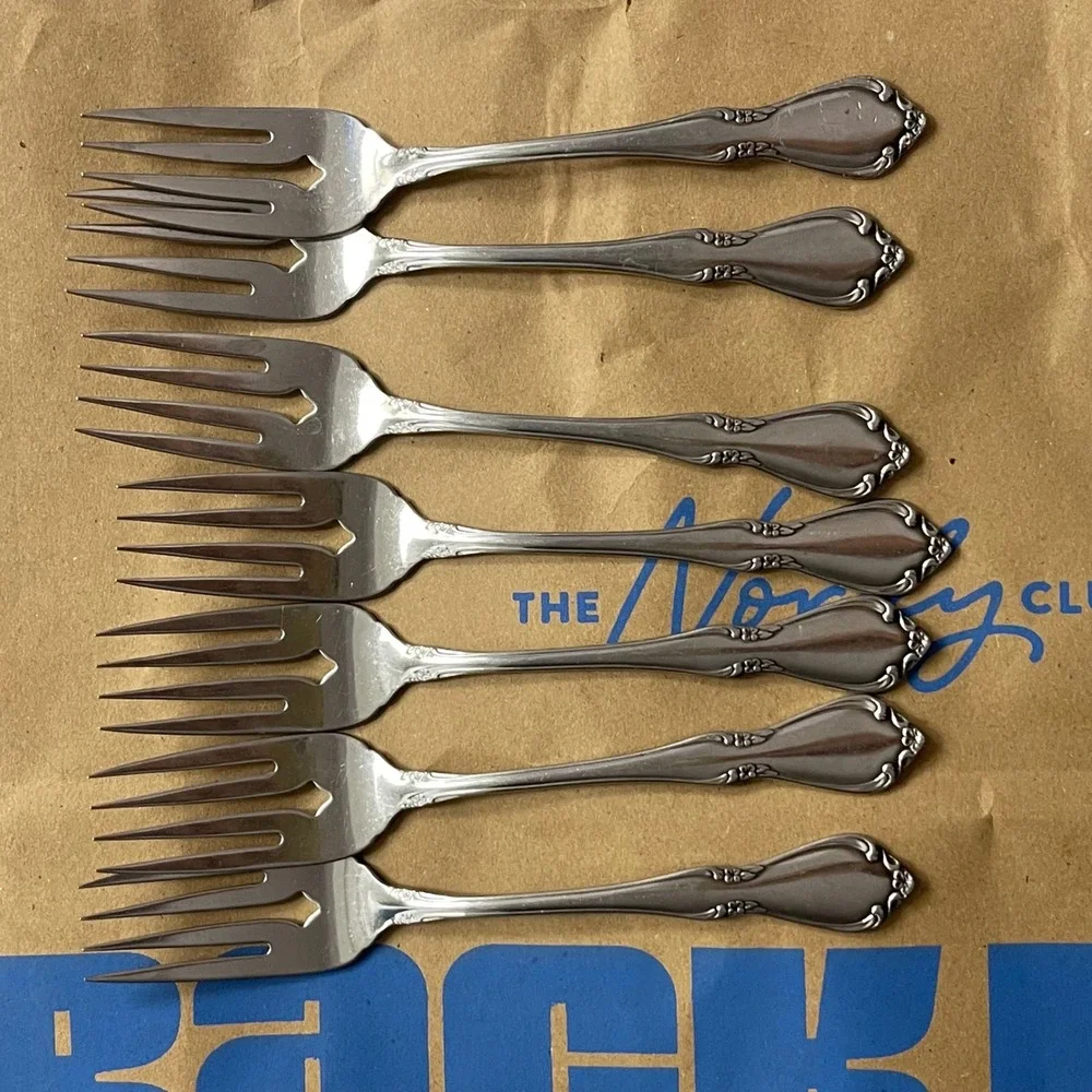 Oneida Deluxel Flatware Set 57 Piece Vintage Stainless Steel Set